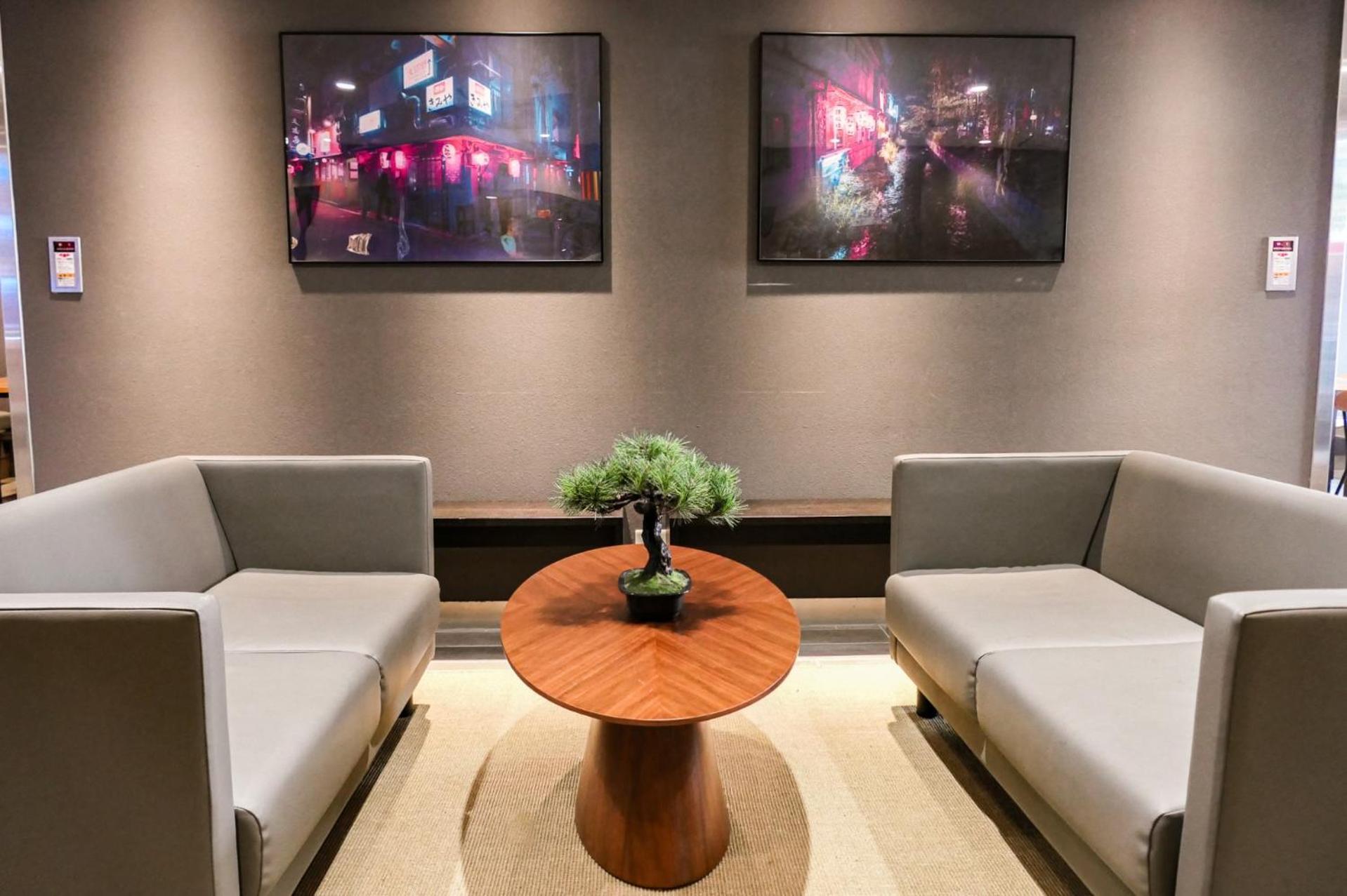 Wayfarer Shinsaibashi Hotel Osaka Exterior photo