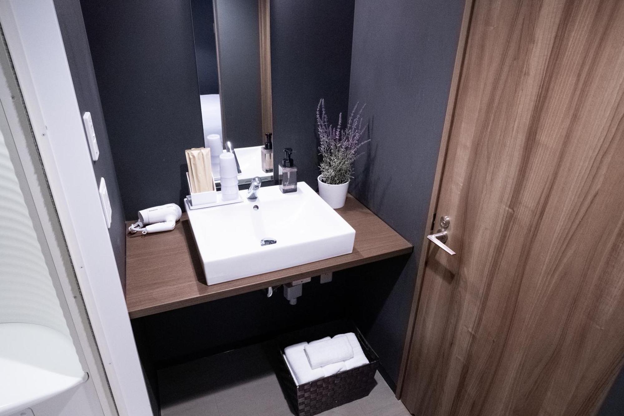 Wayfarer Shinsaibashi Hotel Osaka Room photo
